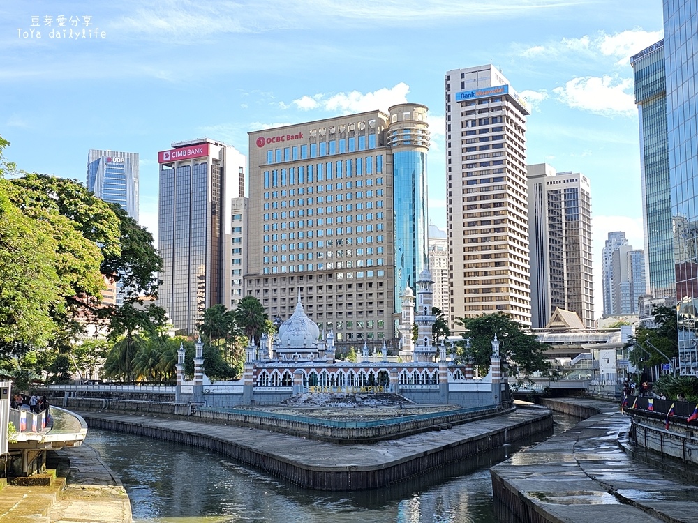 吉隆坡市區巡禮｜市區悠閒漫步 看看美麗又具特色的建築物們 .