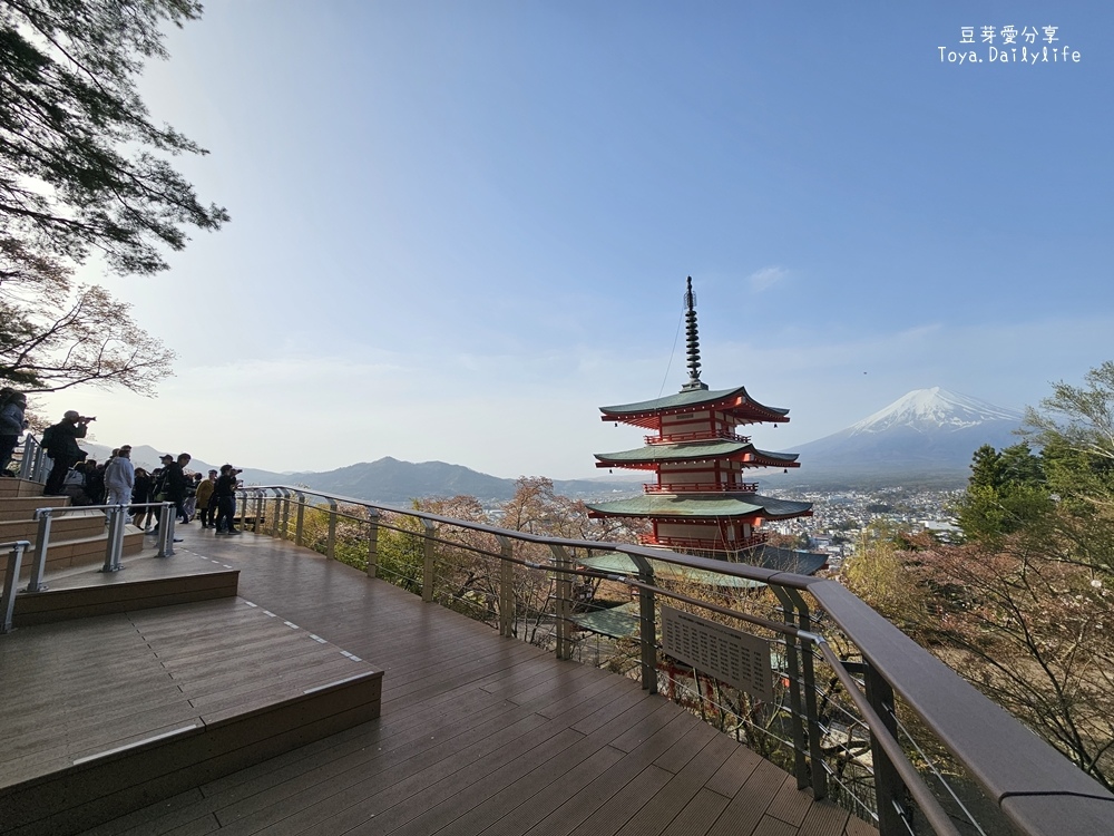 新倉山淺間公園｜忠靈塔 + 富士山 = 明信片般美景 . 若