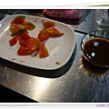 2010.07.02-飯前點心之古早味蕃茄 in 羅東夜市2.jpg