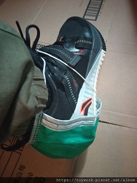 避免踩油門弄髒鞋子