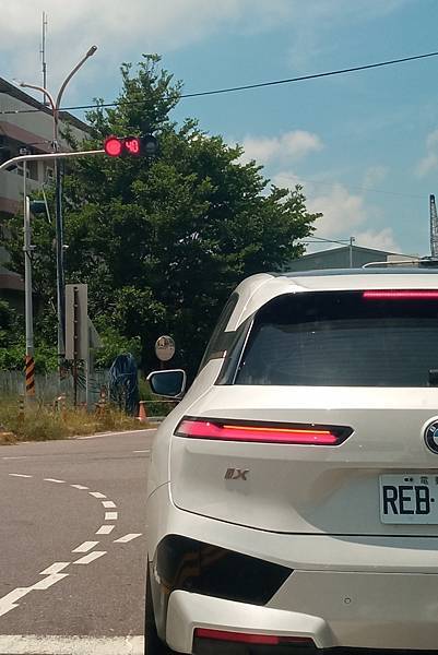 方向燈的設計似乎忘記了什麼?