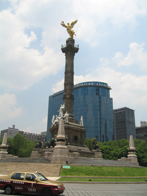 獨立紀念塔(Angel de la Independencia,El Angel) 