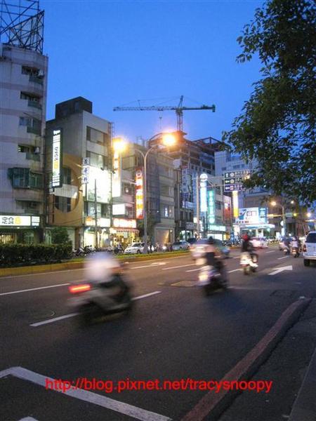 光復路上街景