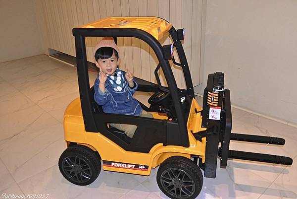 親子景點 親子旅遊推薦 新竹高鐵 竹北 電動車 寶貝酷車車