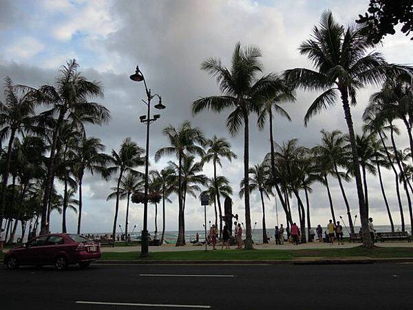 20110509 近在咫尺的Waikiki Beach T^T