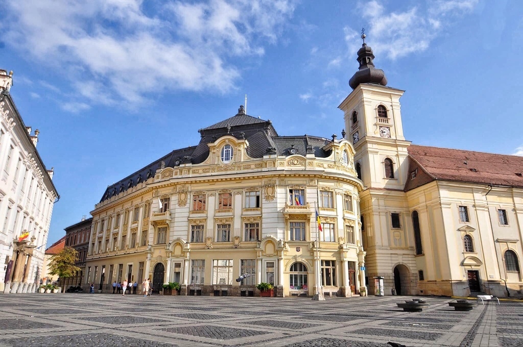 羅馬尼亞·錫比烏 Sibiu | 長眼睛的房子