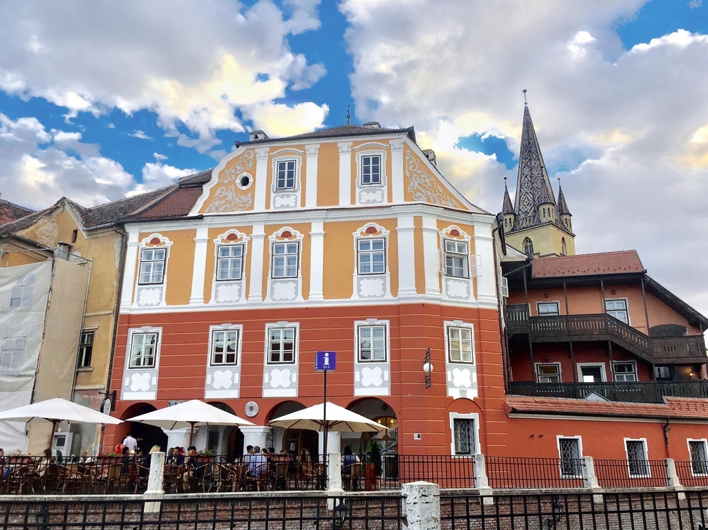 羅馬尼亞·錫比烏 Sibiu | 長眼睛的房子