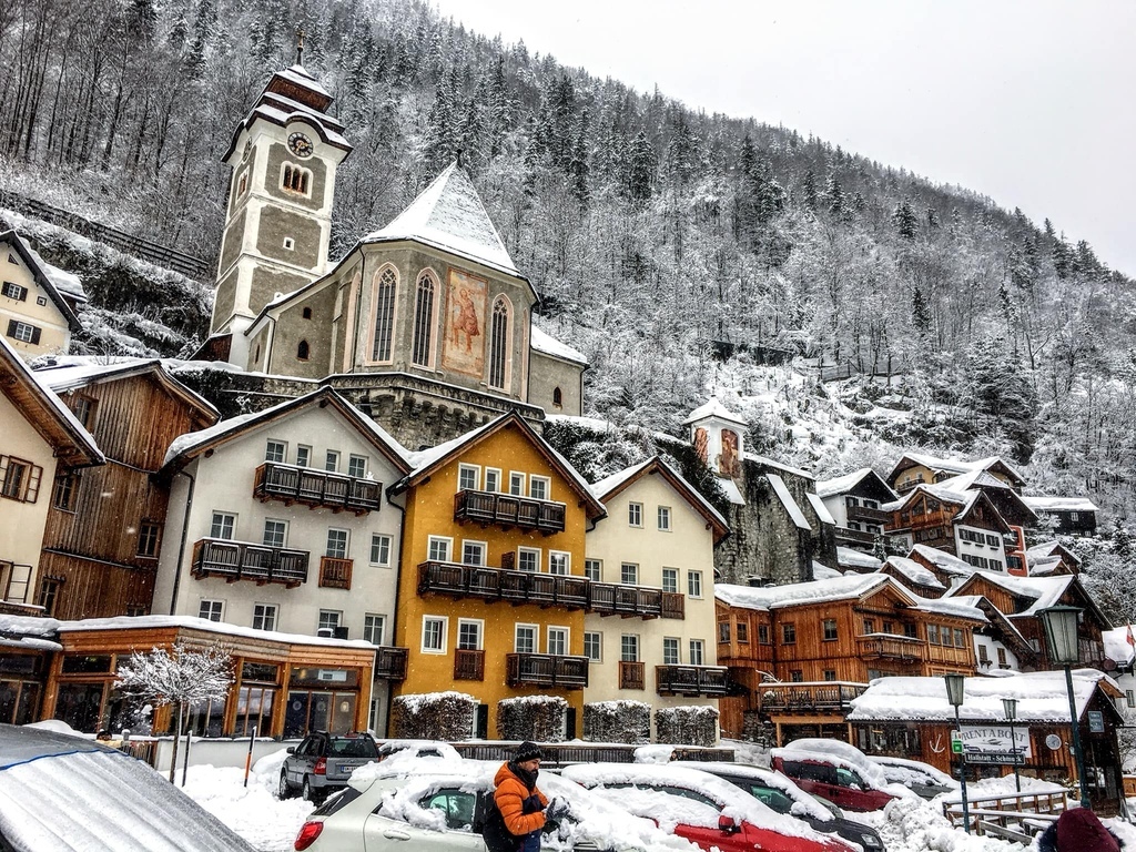 奧地利·哈爾施塔特 Hallstatt | 走進冰天雪地的童