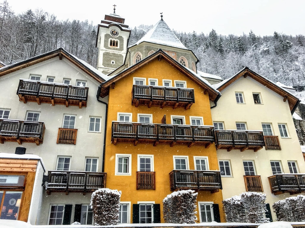 奧地利·哈爾施塔特 Hallstatt | 走進冰天雪地的童