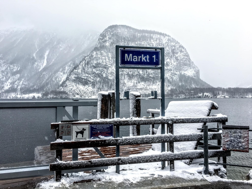 奧地利·哈爾施塔特 Hallstatt | 走進冰天雪地的童