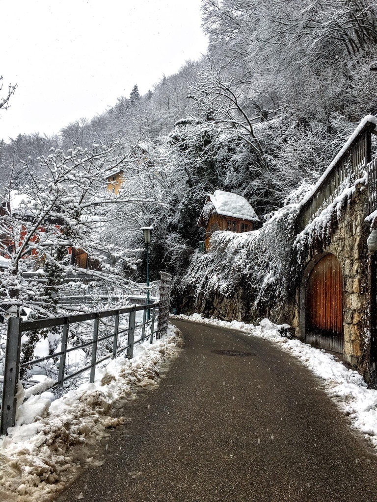 奧地利·哈爾施塔特 Hallstatt | 走進冰天雪地的童