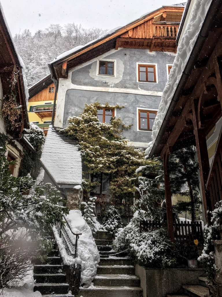 奧地利·哈爾施塔特 Hallstatt | 走進冰天雪地的童