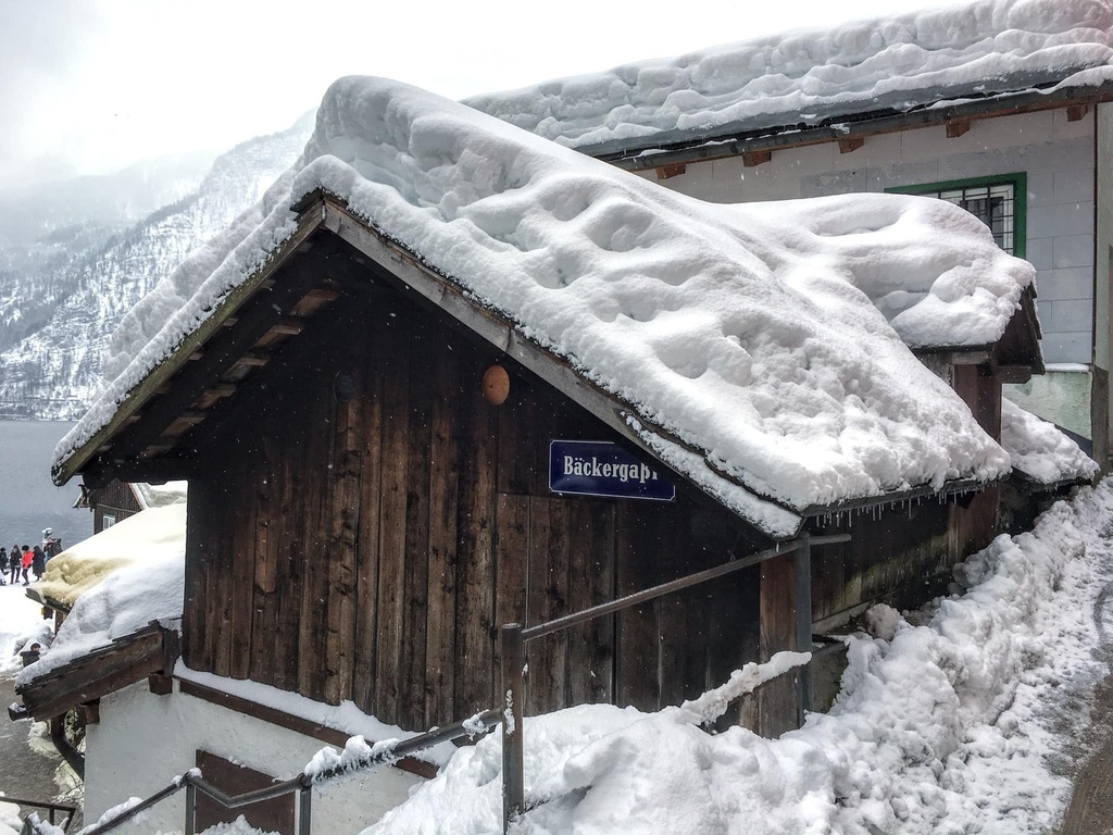 奧地利·哈爾施塔特 Hallstatt | 走進冰天雪地的童