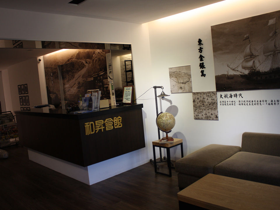 九份景點,九份交通,九份美食,九份景點推薦,九份交通資訊,九份美食推薦,九份景點特色,九份交通指南,九份美食地圖 鄰近知名九份景點,便利的九份交通,享受獨特的九份美食!搭乘九份交通接駁車至黃金博物館園內,九份金瓜石金礦餐旅會館邀請您一同遊覽九份景點,嚐盡九份美食!