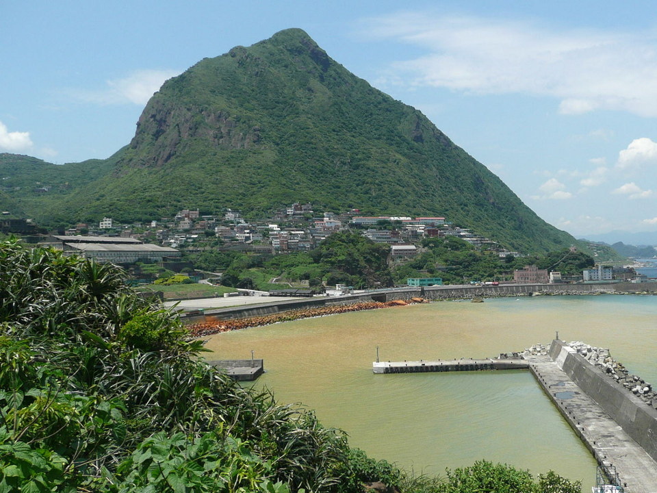九份景點,九份交通,九份美食,九份景點推薦,九份交通資訊,九份美食推薦,九份景點特色,九份交通指南,九份美食地圖 鄰近知名九份景點,便利的九份交通,享受獨特的九份美食!搭乘九份交通接駁車至黃金博物館園內,九份金瓜石金礦餐旅會館邀請您一同遊覽九份景點,嚐盡九份美食!
