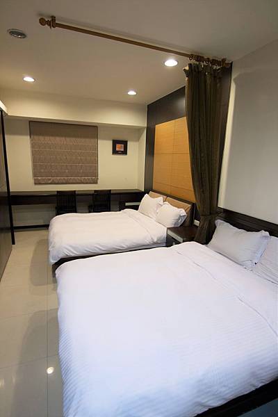 624-bed.jpg 624-bed.jpg