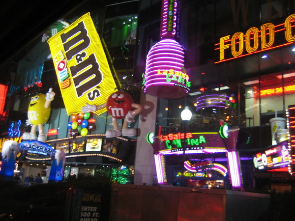 M&amp;M Store.JPG