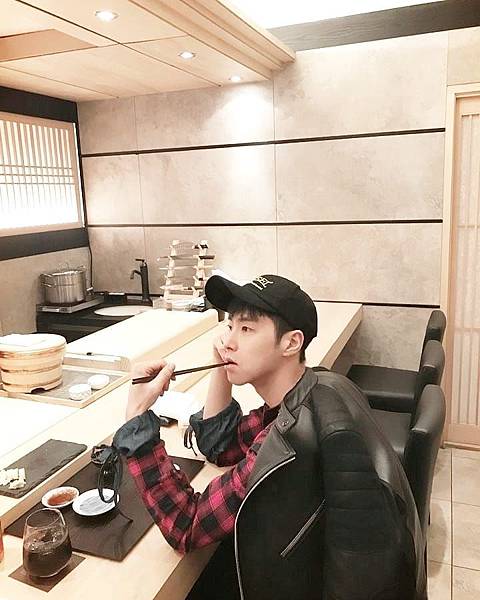 180304 yunho01