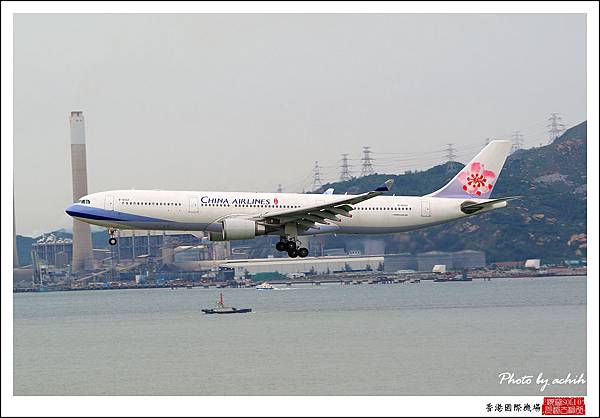 中華航空B-18312客機.jpg