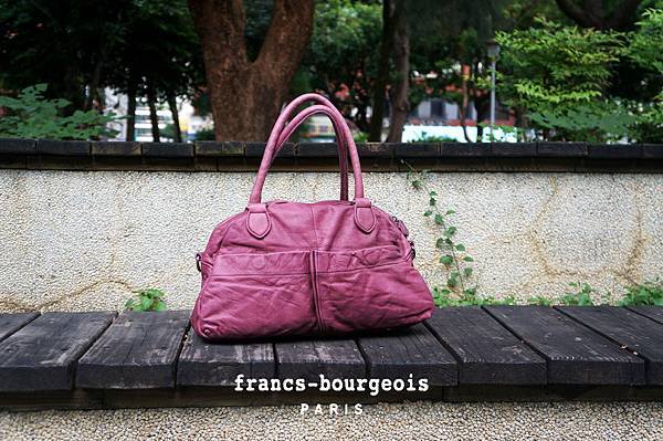 Francs-Bourgeois Paris #Tree House - Francs-Bourgeois Paris #bag #牛皮 #法國