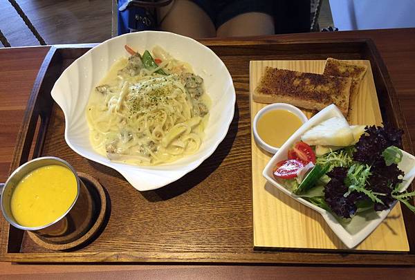 S__36200545 S__36200545