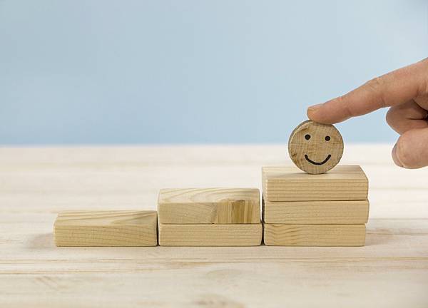 composition-with-happy-emotion.jpg composition-with-happy-emotion.jpg