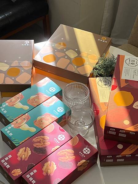 樂東菓丼,2024中秋禮盒,職人手作真情堅果塔,宅配甜點 樂東菓丼,2024中秋禮盒,職人手作真情堅果塔,宅配甜點