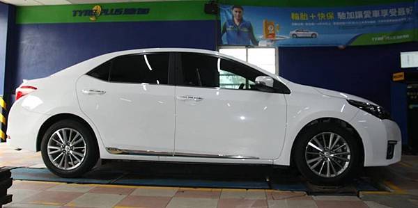 Corolla Altis MK11_02.jpg