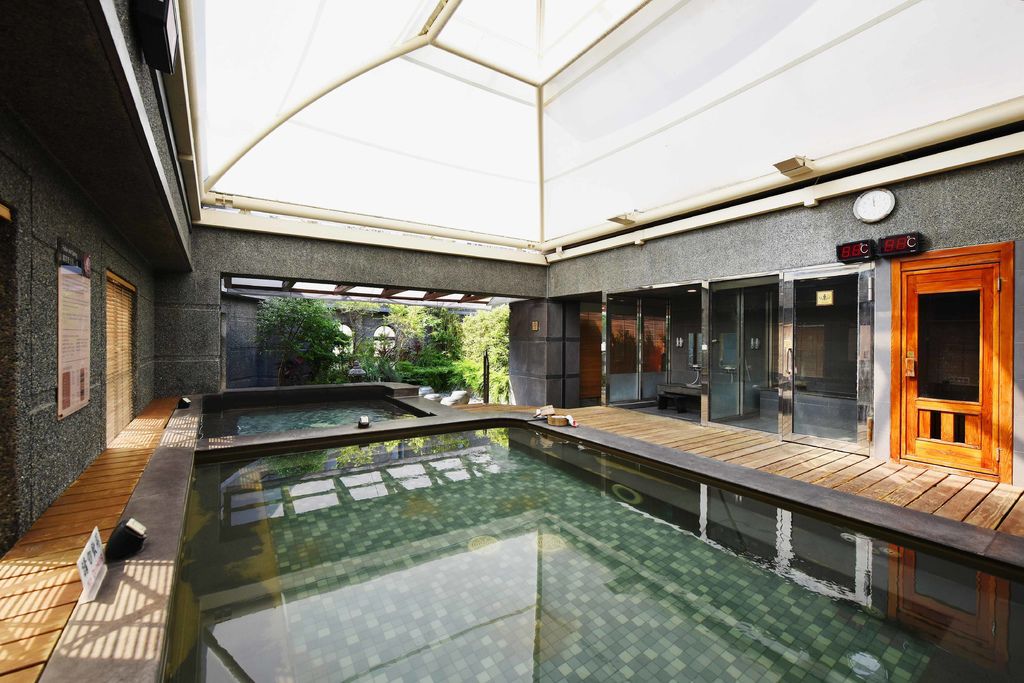 福容桃園店是桃園區唯一提供溫泉設施的都會型觀光飯店，引進純淨優質、兼具養生的碳.jpg