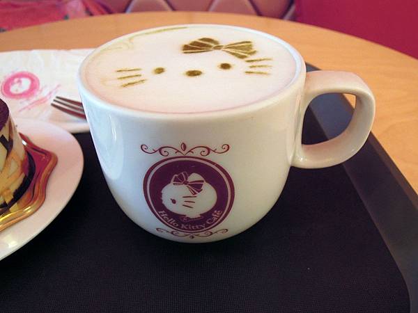 Hello Kitty Cafe 抹茶拿鐵