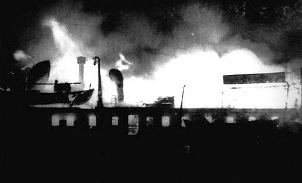 Photograph of the burning SS Yarmouth Castle taken during the rescue operation.jpg