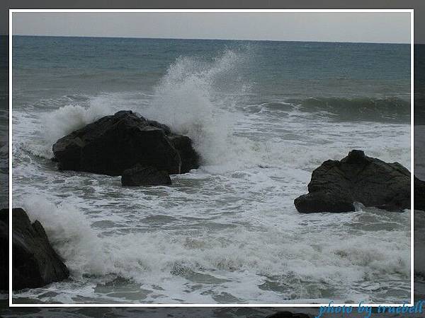 浪濤拍岸