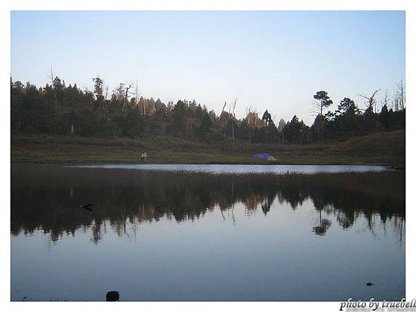 清晨的加羅湖