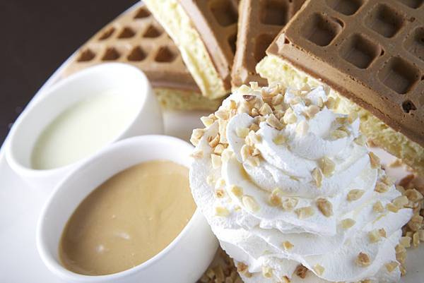 煉乳花生鬆餅.jpg 煉乳花生鬆餅.jpg