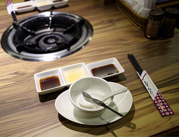 餐具 (3).JPG 餐具 (3).JPG