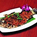 傳統傣族蒸烤魚.jpg