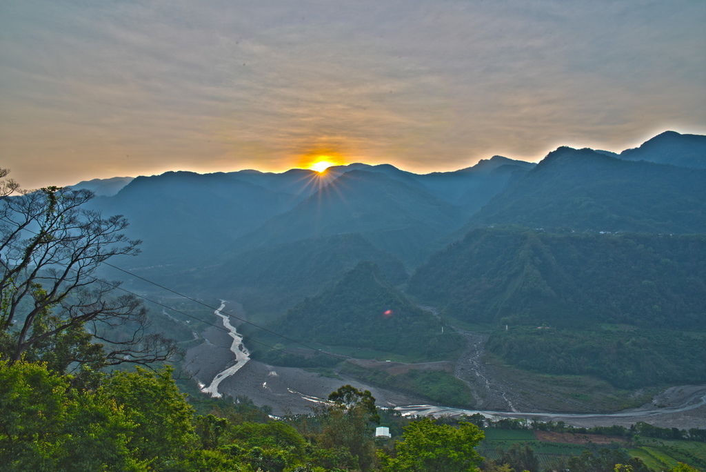 DSC_5019-HDR.jpg DSC_5019-HDR.jpg