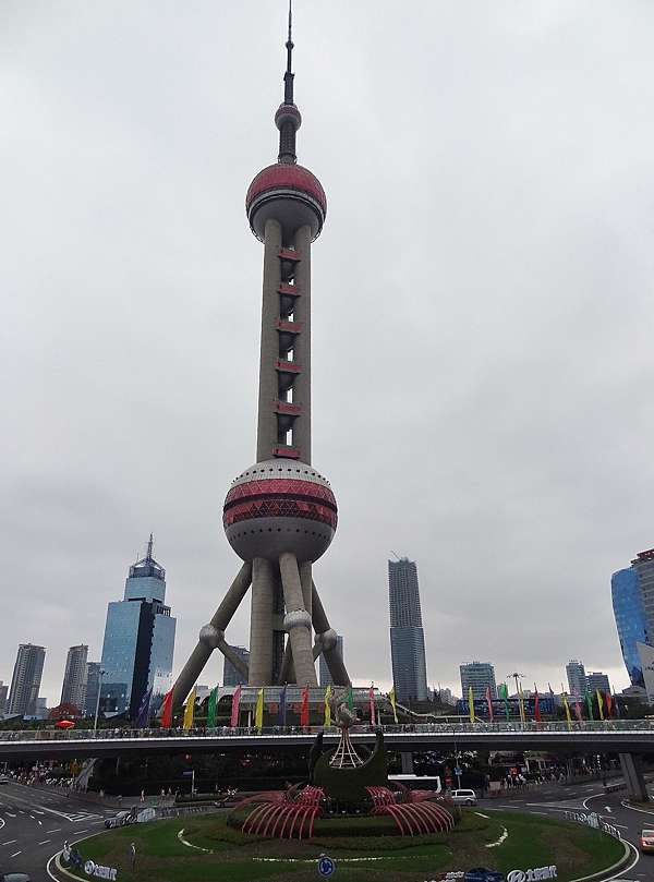 上海 東方明珠廣播電視塔 外灘 陸家嘴日景夜景一網打盡 我有我獨到的眼光 老花眼 看世界 痞客邦