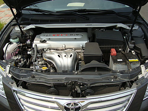 老爸的CAMRY 2.4E加裝水箱架上飾板-2