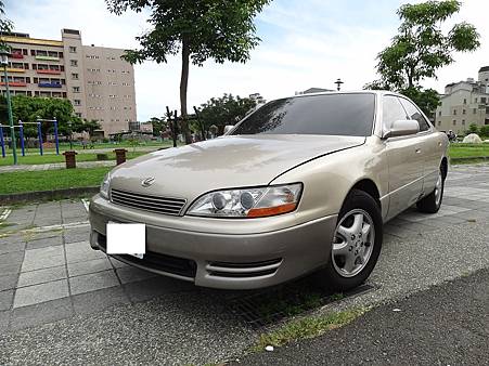 您多久沒在路上遇到她LEXUS ES300 MCV10(1).JPG