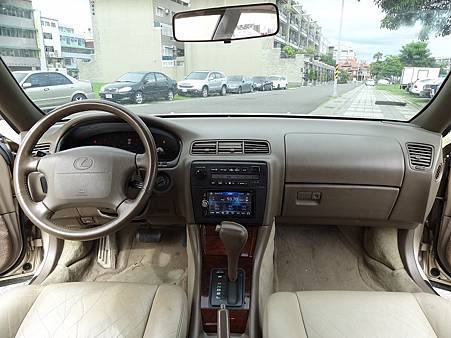 您多久沒在路上遇到她LEXUS ES300 MCV10(17).JPG