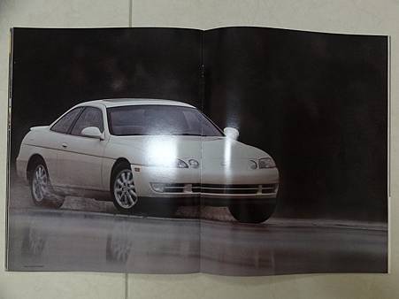 汽車型錄-LEXUS SC400 92 model(14).JPG