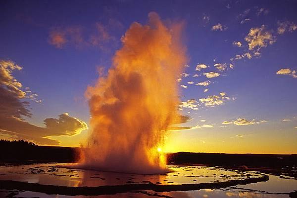 yellowstone-fountain