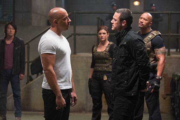 Fast-Furious-6-Vin-Diesel-Luke-Evans-Sung-Kang-Gina-Carano-Dwayne-Johnson