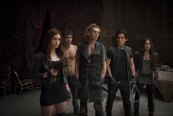 The-Mortal-Instruments-City-of-Bones.jpg