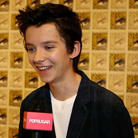 Asa-Butterfield-Ender-Game-Interview-Comic-Con-2013.jpg