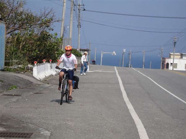 又是一張凱晏騎車照