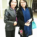 國標舞老師陳媦娟老師(左)
