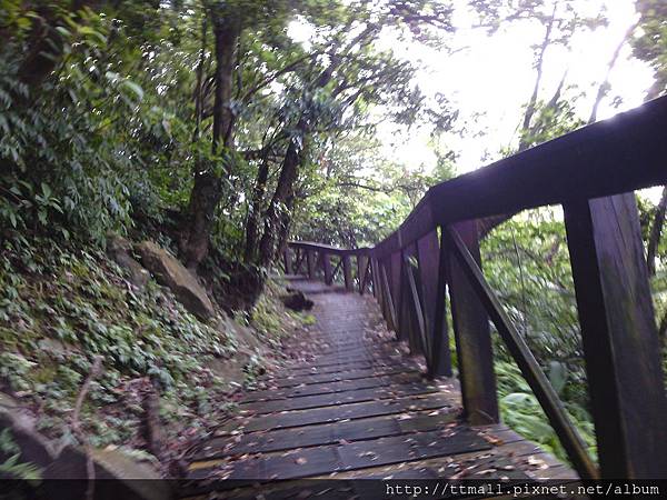 尖山湖紀念碑18.jpg