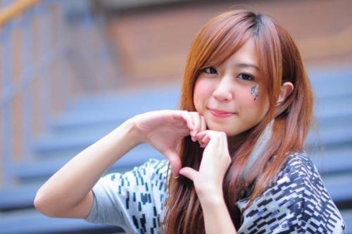 洪詩，洪詩涵129648702284298570